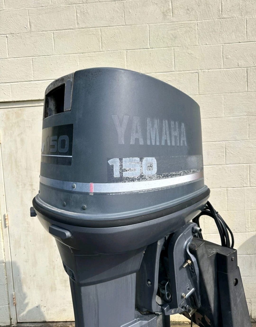 Yamaha 150HP 2 Stroke Carbureted Outboard Engine W/ Long 20" Shaft