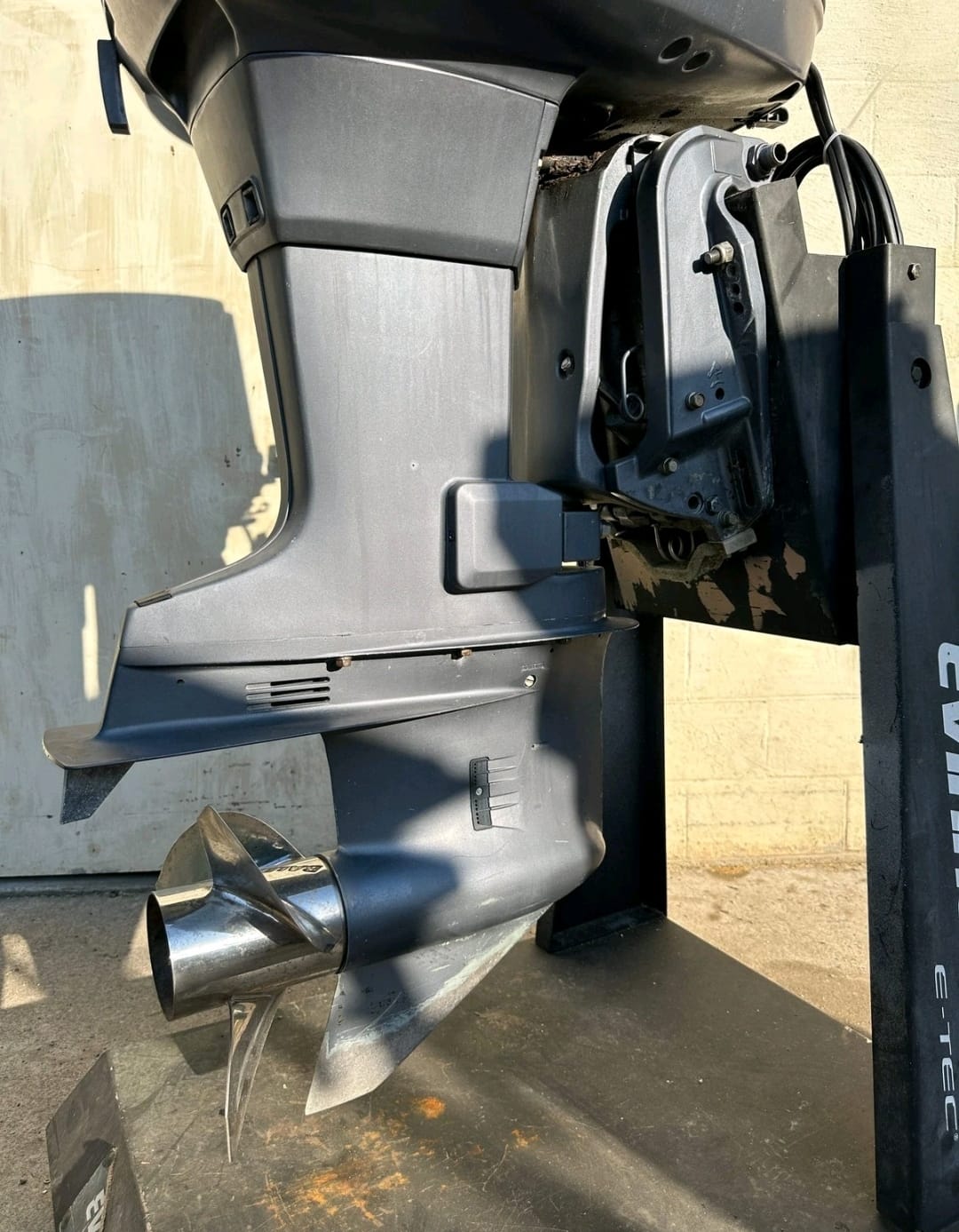 Yamaha 150HP 2 Stroke Carbureted Outboard Engine W/ Long 20" Shaft - Image 2